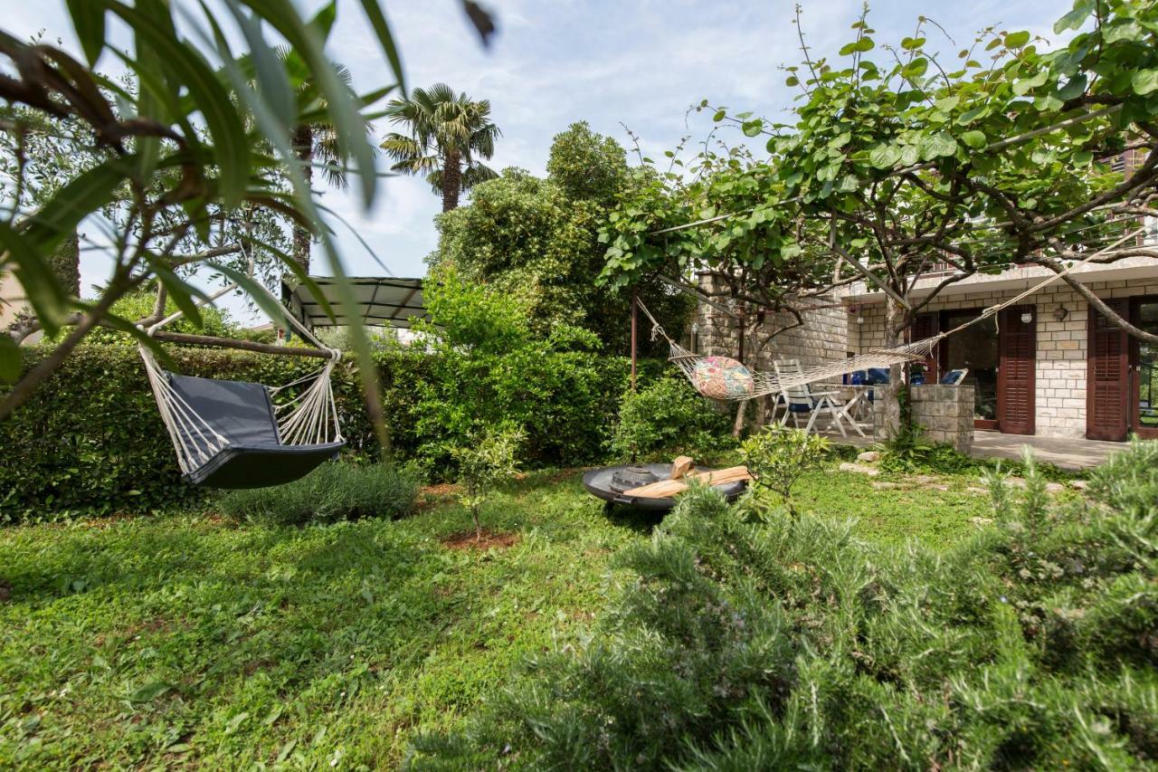 Casa Flora 3-Minutes' Walk From The Beach Новиград Экстерьер фото