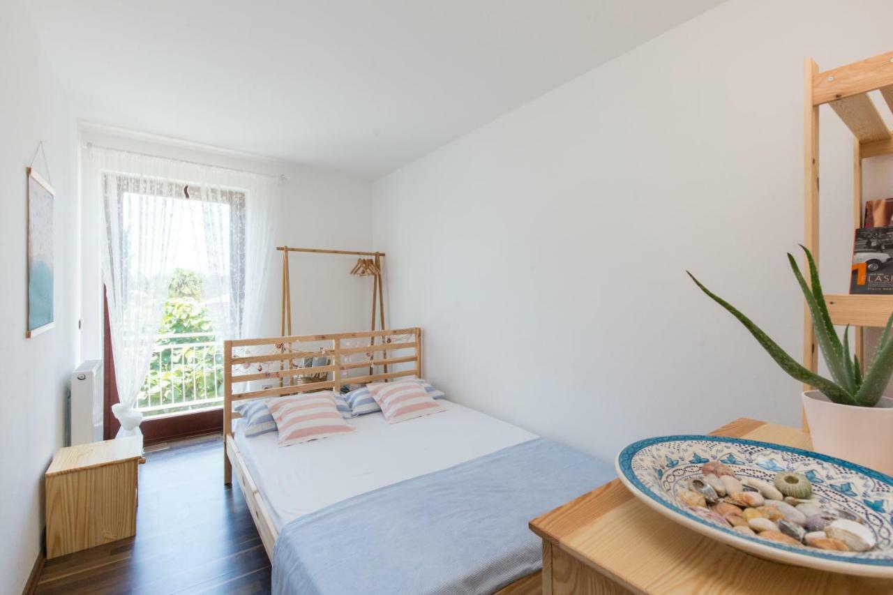 Casa Flora 3-Minutes' Walk From The Beach Новиград Экстерьер фото
